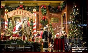 Macys Nyc Store Front Window Display Deck The Holiday S Beautiful Holiday Window Displays Christmas Window Display Holiday Window Display Christmas Display