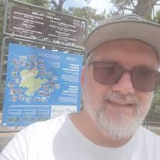 Daniel Rakowski's Instagram, Twitter & Facebook