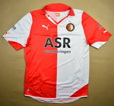 Naast de feyenoord fanshop online hebben we natuurlijk ook vier fysieke winkels in rotterdam en één daarbuiten, namelijk aan het binnenwegplein, het maasstad ziekenhuis, twee winkels bij de kuip en de vestiging in spijkenisse. 2010 11 Feyenoord Rotterdam Shirt M Football Soccer European Clubs Dutch Clubs Feyenord Classic Shirts Com