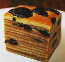 Kek lapis prune/prune layered cake. Facebook
