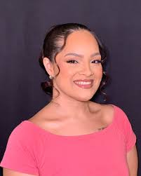 Maquillaje & cola para mi bella Ashley 🥰, •, Trabajamos a domicilio en  Santiago de los Caballeros, República Dominicana; también contamos con un  espacio cómodo para ti. 🙋🏼‍♀️, •, ¿Deseas agendar una ...