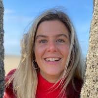 Caroline Sack's Instagram, Twitter & Facebook