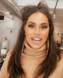 BE ON THE LOOKOUT! The first Amavi Giveaway will start tonight at 6:00! ✨,  P.S. it’s a good one! 👏🏽😎