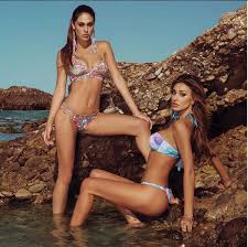 Bikini monokini basic reggiseno monokini slip slip trikini fuori acqua. Estate 2017 Scatti In Costume Da Belen Rodriguez A Chiara Ferragni Tvzap