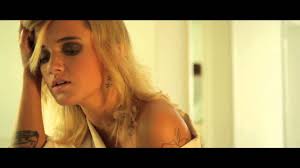 During her run on portuguese idol, she covered multiple songs originally. Carolina Deslandes Mountains Ft Agir Youtube