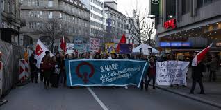 Narzissen, schneeglöckchen, tulpen und mimosen sind favoriten unter den blumen an diesem tag. Demonstration Zum Internationalen Frauenkampftag Revolutionaere Aktion Stuttgart