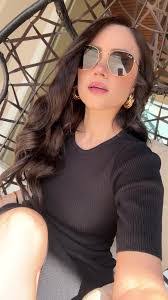 Monique Flowers's Instagram, Twitter & Facebook