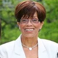 Joanna Stovall's Instagram, Twitter & Facebook