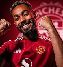 🇧🇷Matheus Cunha and 🇳🇬Victor Osimhen, are the two DREAM signings for  Manchester United this summer!🔴✅️ -Both players sults Ruben amorim style  of play perfectly 👌😊 If only it could happen