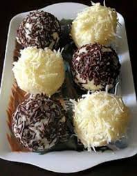 Resep Bola Bola Singkong Coklat Keju Enak Praktis Resep Kue Mudah Makanan Ringan Manis Makanan Manis