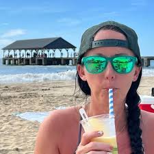 Danielle Keene Horvath (@danielle_keene) • Instagram photos and videos