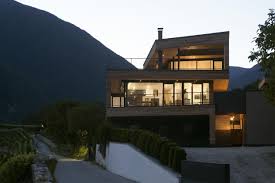 Realizziamo la vostra casa prefabbricata personalizzata in tutta italia! Grosszugige Zweistockige Einfamilienhaus In Der Provinz Bozen Wolf Haus