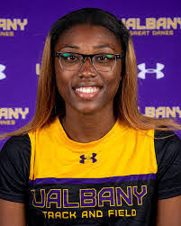 Leann Nicholas's Instagram, Twitter & Facebook