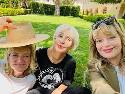 Young Sheldon's Annie Potts Teases Return in Georgie & Mandy's First  Marriage Set Photos