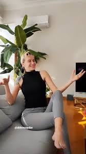 Normalde sinir olursun di mi? Didem Soydan S Feet Wikifeet