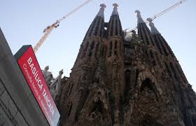 La oración es nuestra fortaleza y es la debilidad de dios ❤️ con dios todo sin el nada❤️. Construction Of Sagrada Familia 140 Years In The Making Resumes After Pandemic Pause