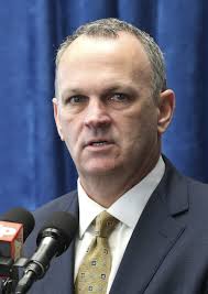 Editorial: Sun doesn't shine in Legislature