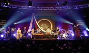 국내 최고의 jazz band 를 소개합니다. Gugak Jazz Mesmerizes Berlin Audiences Korea Net The Official Website Of The Republic Of Korea