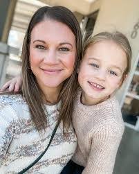 Danielle Busby's Instagram, Twitter & Facebook