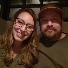 Is $800 per week enough to support two children?