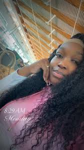 Is it better to board a flight first or last?