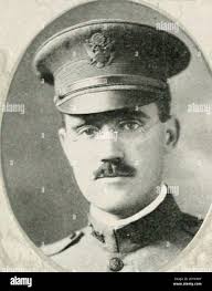 The history and achievements of the Fort Scheridan officers' training camps  . BORN DECEMBER 6, 1893DIED FEBRUARY 10, 1919 THE ROLL OP HONOR 43 SECOND  LIEUTENANT LESTER CLEMENT BARTON Battery B,