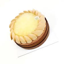 Willem Verlooy Pear Hazelnut Saffron Hazelnut Pastry Art Patisserie