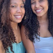 Deanna Underwood's Instagram, Twitter & Facebook