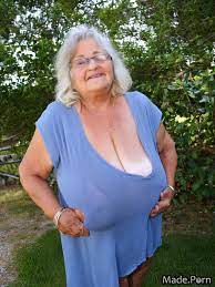 Granny flashing boobs - sushikoi.mx