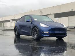 Tesla unveiled it in march 2019, started production at its fremont plant in january 2020 and started deliveries on. Tesla Model Y Auslieferungen Des Ersten Tesla Mit Warmepumpe Haben Begonnen