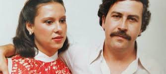 Pablo escobar had so much money, he decided that as a way to legitimize himself, he would buy his way into colombian politics. Sotia Lui Pablo Escobar Povesteste Cum A Cucerit O Celebrul Traficant De Droguri Cand Avea 15 Ani Sport Ro