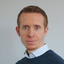 Bij deze stel ik u graag voor aan de man die mij gemotiveerd en  geïnspireerd heeft om aan de slag te gaan met AI. De man die altijd met mij  meedenkt en