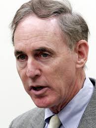 Kohl, Obey hold onto campaign cash