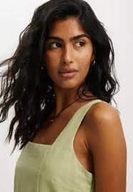 Women's Clothing & Apparel