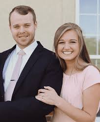 As he grew older, he was given the responsibility of helping his younger siblings with their schoolwork in addition to doing his own. It S A Girl Counting On Star Joe Duggar And Wife Kendra Reveal Gender Of Their Second Child Expected In November Meaww