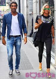 Federica pellegrini e filippo magnini: Filippo Magnini E Federica Pellegrini Si Sono Concessi Un Pomeriggio Di Shopping A Milano Foto E Gossip