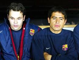 Arguably the purest example of the no.10, his languid style and silken like maradona before him, riquelme went from argentinos juniors to barcelona via boca juniors. Footieretro On Twitter Andres Iniesta Juan Roman Riquelme Barcelona Http T Co Z2hqtfcl6q