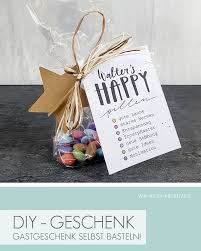 Werbung Eigenwerbung Smarties Gastgeschenke Einfach Selbst Gemacht 3 Ob Fur Die H Geschenke Im Glas Basteln Selbstgemachte Geschenke Im Glas Geschenke