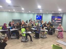 Perpustakaan uitm melaka telah ditubuhkan pada 15 ogos 1984, yang pusat sumber kampus bandaraya melaka diketuai oleh seorang timbalan ketua pustakawan yang berpusat di perpustakaan uitm kampus melaka ( alor. Hal Ehwal Akademik Uitm Kampus Bandaraya Melaka Fotos Facebook