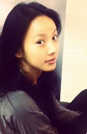 Bất ngờ vì mặt mộc của nữ hoàng sexy