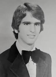 Luis Skerrett's Instagram, Twitter & Facebook