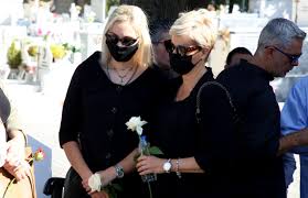 Check spelling or type a new query. Kwstas Mpaths Syntetrimmenh Sthn Khdeia Toy H Prwhn Syzygos Toy