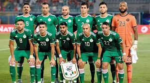 منتخب الجزائر لكرة القدم ويلقب بـالأفناك أو ثعالب الصحراء، أومحاربي الصحراء أو الخُضْر وهو الفريق الوطني الذي يمثل الجزائر في رياضة كرة القدم للرجال ويديره الاتحاد الجزائري لكرة القدم. Ù…Ù†ØªØ®Ø¨ Ø§Ù„Ø¬Ø²Ø§Ø¦Ø± Ø¨Ø¯ÙˆÙ† Ø£Ø³Ø§Ø³ÙŠÙŠÙ‡ Ø£Ù…Ø§Ù… Ø²Ø§Ù…Ø¨ÙŠØ§ ÙÙŠ ØªØµÙÙŠØ§Øª Ø§Ù„ÙƒØ§Ù† Ø§Ù„Ø±ÙŠØ§Ø¶ÙŠ Ù…Ù„Ø§Ø¹Ø¨ Ø¹Ø±Ø¨ÙŠØ© Ø§Ù„Ø¨ÙŠØ§Ù†