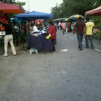 Pas malam pertama percobaan pertama gagal, mr p sama sekali gak bisa masuk, suamiku juga masih nyari2 lubang, saya juga ngerasa periiih banget. Pasar Malam Matang Pagar