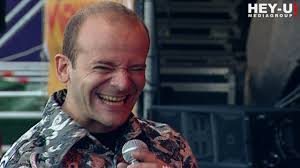 Tuat ma lad, herr inspektor, owa davo waß i nix a waunn i wisset wos i was, owa des wissat i jetzt nicht tuat ma lad, herr inspektor, owa davo waß i nix oiso lossens mi in другие песни seiler und speer. Seiler Und Speer Herr Inspektor Donauinselfest 2019 Youtube
