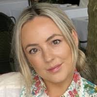 90+ "Helené" profiles