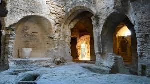 RÃ©sultat de recherche d'images pour "l'abbaye troglodytique de saint-roman"