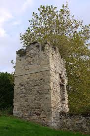 Marigny En Orxois Reste Du Rempart Du Chateau Chateau France Chateau Patrimoine