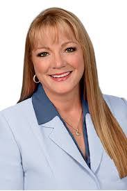 Kathryn Way's Instagram, Twitter & Facebook