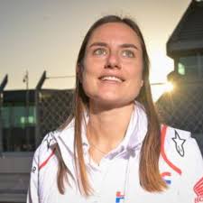 On living a BIG life with Gracie Elvin